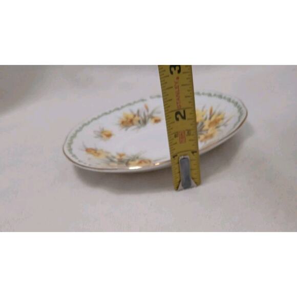 VNTG Queen’s March Daffodil Saucer White Fine Bone China Yellow Floral Dainty - Picture 6 of 15